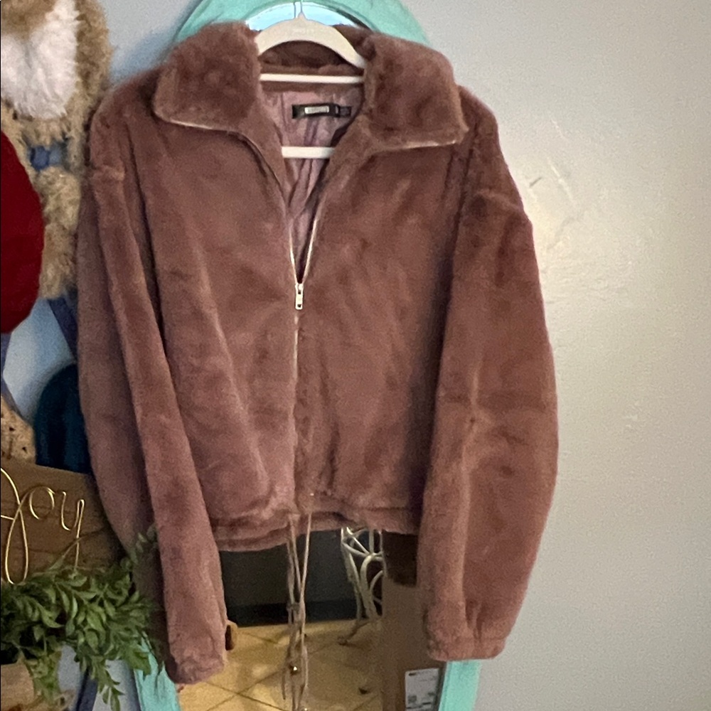 Women's Faux Fur Jacket in Mauve